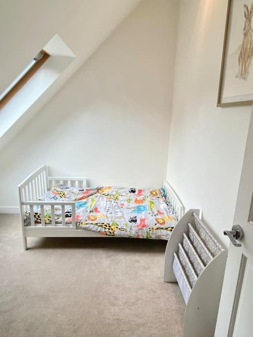 Charming 3/4 Bedroom Semi-Detached Cottage. Carberry Exterior photo